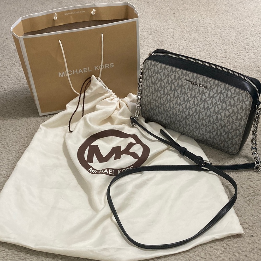 Michael Kors crossbody mini bag NWOT